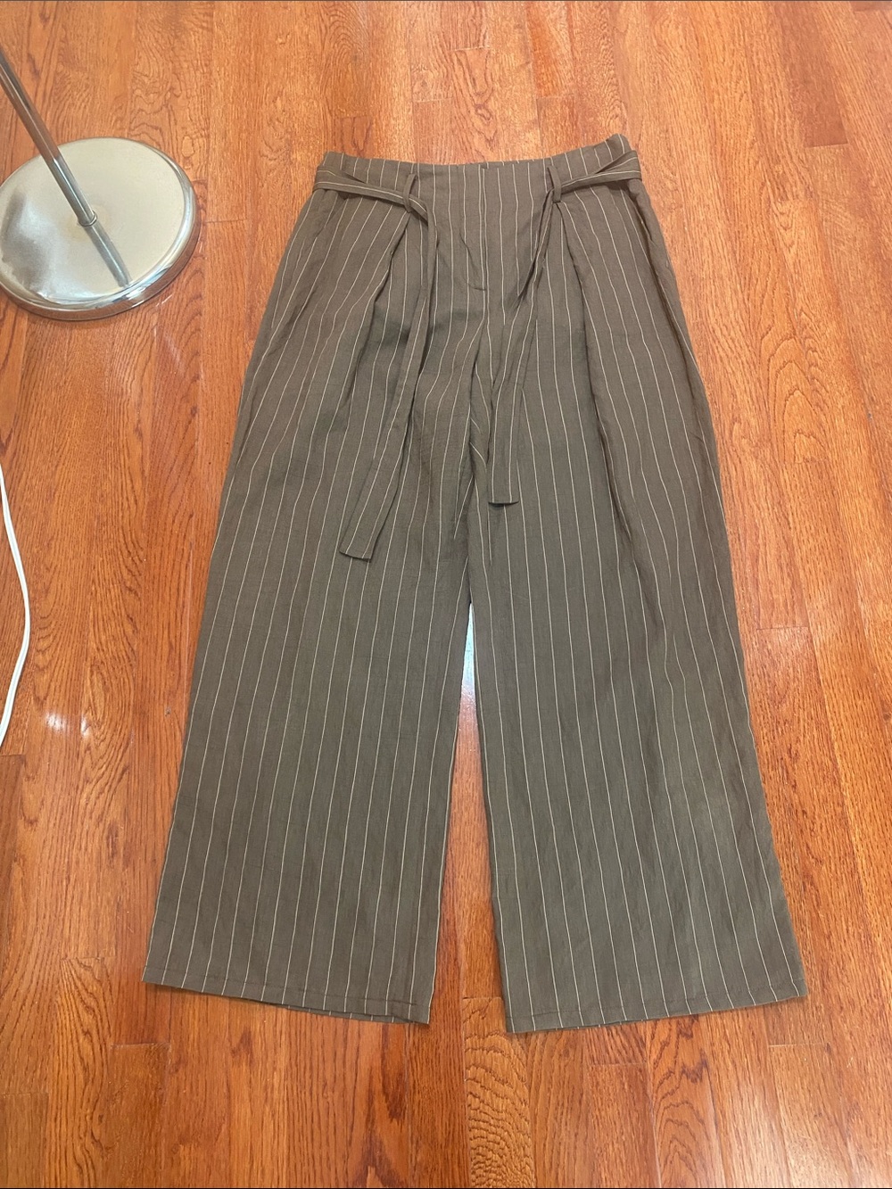 Relaxed Wide-Leg Pinstripe Woman’s Pants brown stripe with Self-Tie Waist